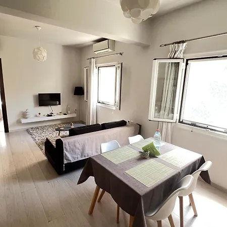 S&e New Port Apartment